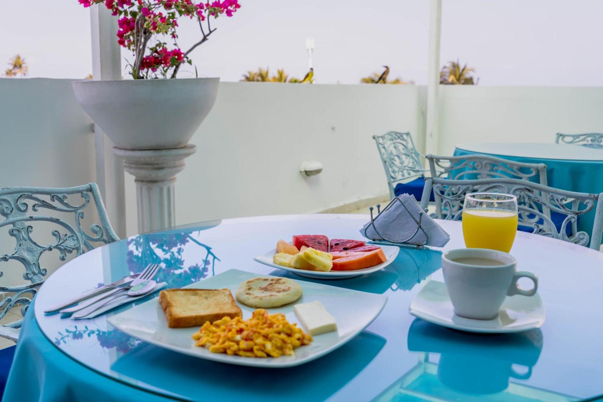Hotel Coral Reef Cartagena Exterior photo