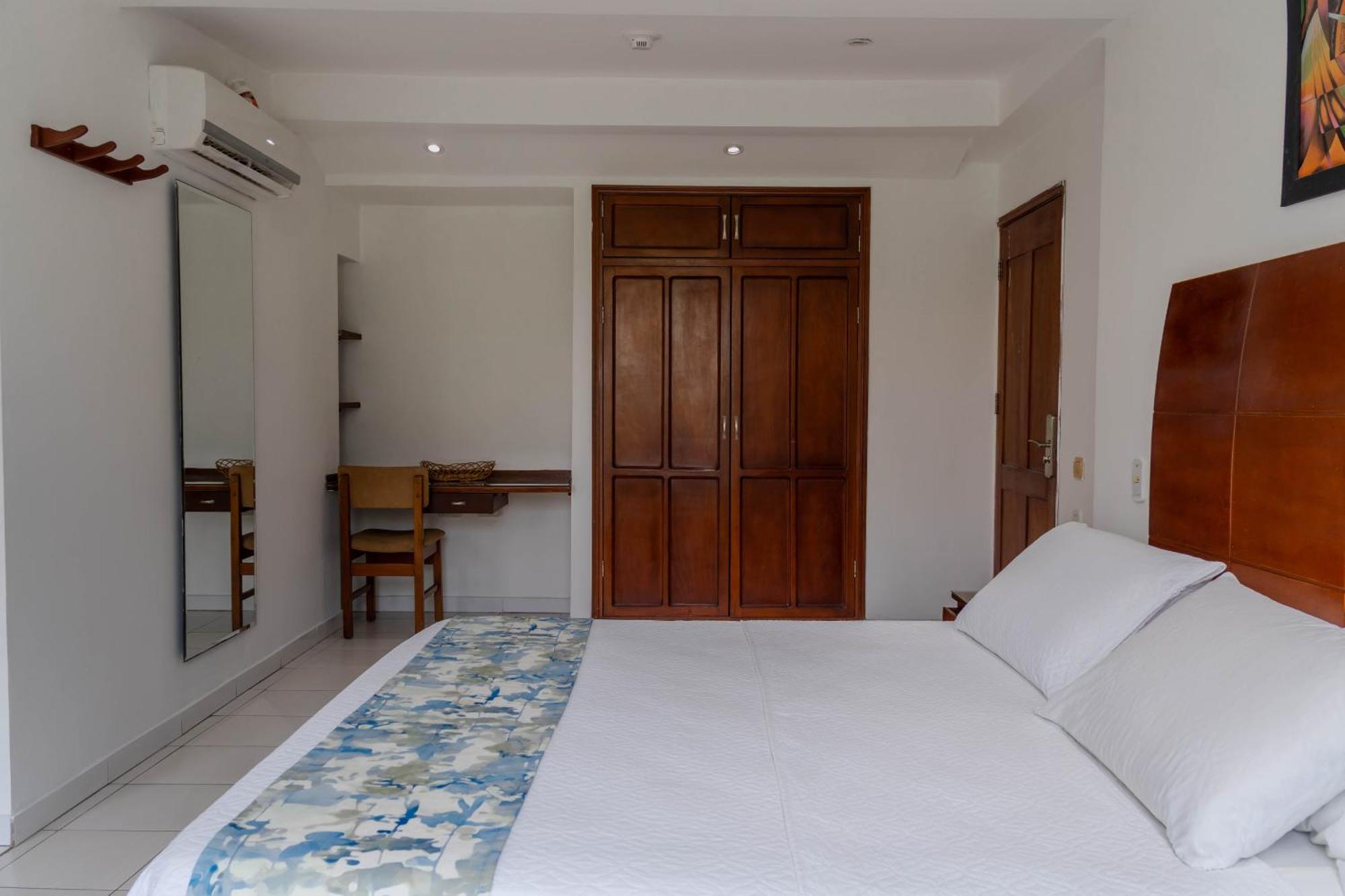 Hotel Coral Reef Cartagena Exterior photo